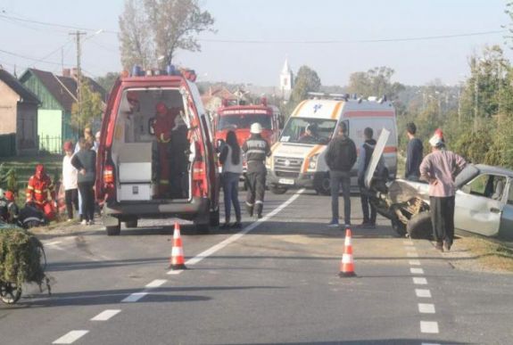 Nem volt jogosítványa és bukósisakja sem, meghalt a motoros