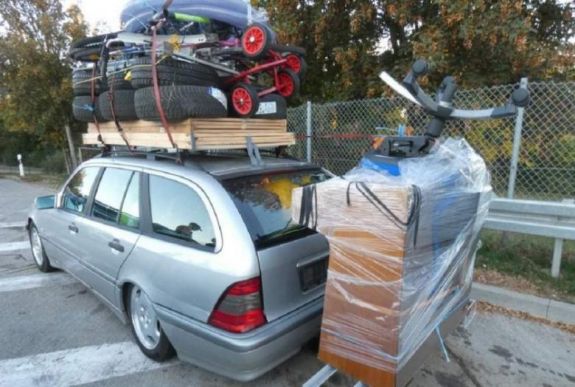 Leesett a német rendőrök álla a román autó láttán