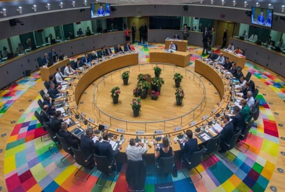 Háromnapos EU-csúcs kezdődik Brüsszelben