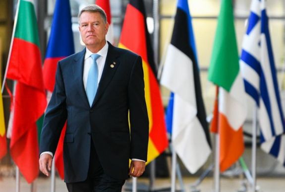 Az államfő értésre adta: nem nevezi ki Adina Floreát a DNA élére