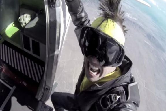 Forgatás közben zuhant le a repülőről és halt meg egy kanadai rapper