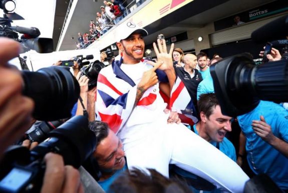 Forma-1: Mexikóban nyerte meg ötödik világbajnoki címét Lewis Hamilton