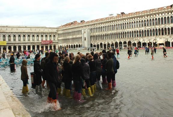 Értékes műalkotások áztak el Velencében