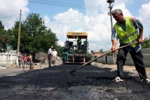Több mint 60 km megyei utat újított fel idén a Maros Megyei Tanács