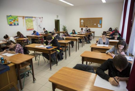 Bíróság mondta ki, hogy diszkriminálták a vajdasági magyar diákokat az egyetemi felvételin