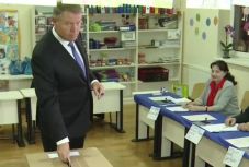 Klaus Johannis államfő az utolsók között, de szavazott