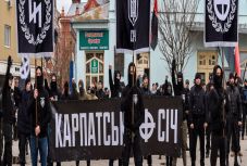 Bíró Béla: Fasiszták és kommunisták