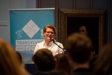 Végre kiderülhet, hogy miért tartotta megfigyelés alatt Horváth Annát a SRI