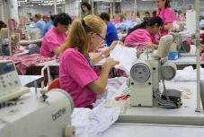 Ruhaipari szakértő: „A román kormány leszegényíti a nőket és családjaikat”