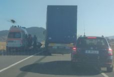 Az erdőőrség autójába csapódott egy nyerges vontató Gyergyószentmiklós közelében