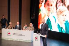 SZKT-ülés Csíkszeredában: fejlődő Erdélyt és erős Európát szeretne az RMDSZ