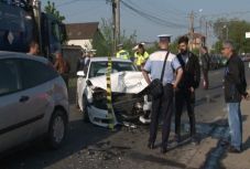 Nyolcan sérültek meg egy tömegbalesetben