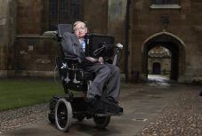 Utolsó könyvében nagy kérdésekre ad válaszokat Stephen Hawking