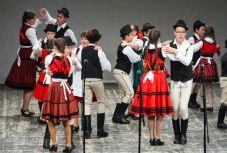 Ötvenéves a sepsiszentgyörgyi Művészeti és Népiskola