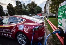 Lassan, de biztosan nő az eladott környezetkímélő autók száma