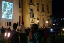 „Tudunk-e még pesti srácok lenni?” – '56-ra emlékeztek Sepsiszentgyörgyön