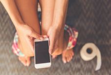 Nem jó ötlet a vécére vinni a telefont 