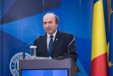 Az igazságügyi miniszter bejelentette, hogy leváltja a legfőbb ügyészt