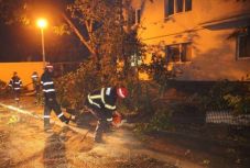 Az ország 21 megyéjében okozott kárt a szerdai vihar