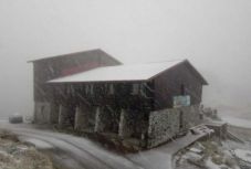 14 centiméteres hó hullott a Bâlea-tónál, 11 centiméteres Szebenjuharoson