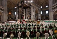 Kényes kérdésekben foglalt állást a Vatikán