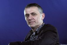 Susán Ferenc, a salgótarjáni színház produkciós igazgatója: elkerülhetetlen, hogy a színház politizáljon 