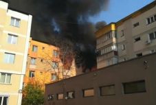 FRISSÍTVE - Robbanás történt egy tömbházban, többen megsérültek