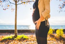 Legalább egy évnek kell eltelnie két várandósság között