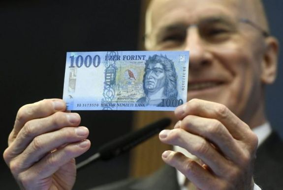 November 1-től már csak az új 1000 forintos bankjegyekkel lehet fizetni