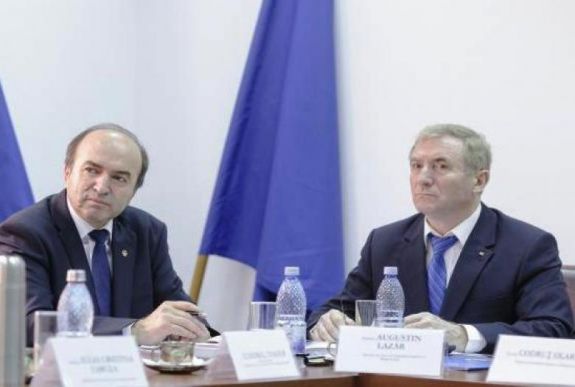 Ki manipulál? Folytatódik Lazăr és Toader nyilatkozatháborúja