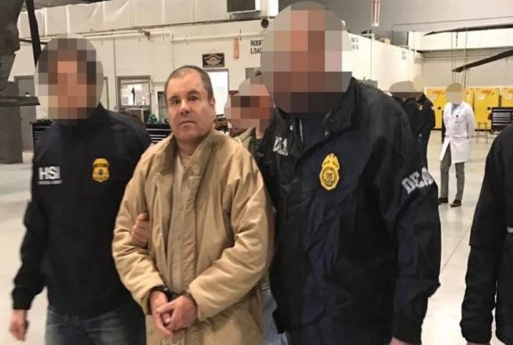 Megkezdődött a hírhedt drogbáró, El Chapo tárgyalása