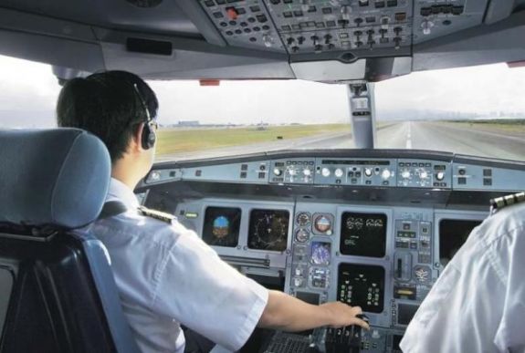 Veszélyeztette az utasok életét a TAROM pilótája