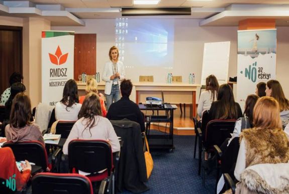 Képzések nélkül aligha teljesíthető a női kvóta az RMDSZ-ben