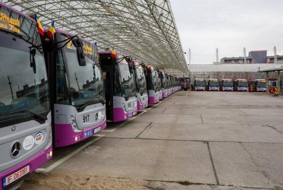 Újabb harminc Mercedes autóbusz érkezett Kolozsvárra