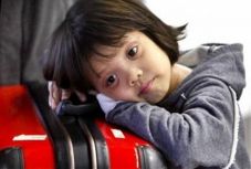 Csaknem százezer gyereket hagytak hátra a külföldön dolgozó romániaiak