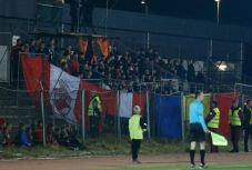 „Erdély román föld!” – üzenték a bukarestiek Csíkszeredában