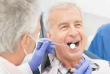 A fogápolás az alultápláltságra és a szellemi teljesítményre is hatással van