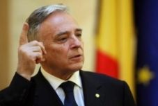 Mugur Isărescu szerint ezért nőnek a bérek
