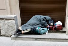 Halálra fagyott egy hajléktalan Sepsiszentgyörgyön