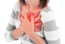 Jobban növeli a nők szívrohamkockázatát a dohányzás, a cukorbaj és a magas vérnyomás