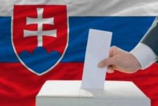 FRISSÍTVE - Jól szerepeltek a magyar jelöltek a szlovákiai helyhatósági választáson