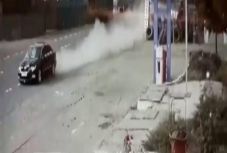 Kamera rögzítette, ahogy levadássza áldozatait a brăilai ámokfutó