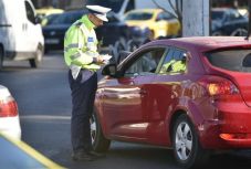 A rendőr esete a műmellű nővel – figyelmeztet a belügyminisztérium