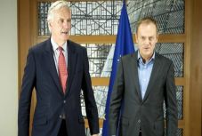 Brexit: rendkívüli EU-csúcs lesz november 25-én