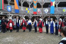 Etnovember Brassóban: a vizuális művészetek találkozása a soknemzetiségű város hagyományaival