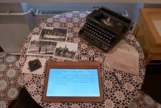 Érintőképernyőn böngészhető Márton Áron megfigyelési dossziéja