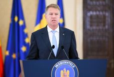 FRISSÍTVE - Csak részben hagyta jóvá a kormányalakítást Klaus Johannis államfő