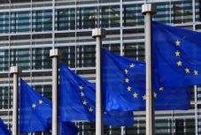 Európai Bizottság: Románia tovább fogja növelni a költségvetési hiányát