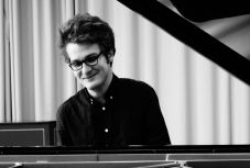 Kolozsvári származású zongoraművészt tüntettek ki Junior Prima Díjjal