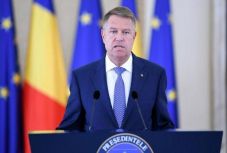 Hallani sem akar decemberig minisztercserékről Klaus Johannis